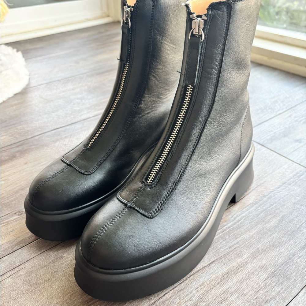 NEW Steve Madden Jones Black Leather Boots Sz 10